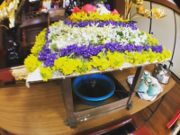 南区松島町・祐泉寺様の花御堂です。